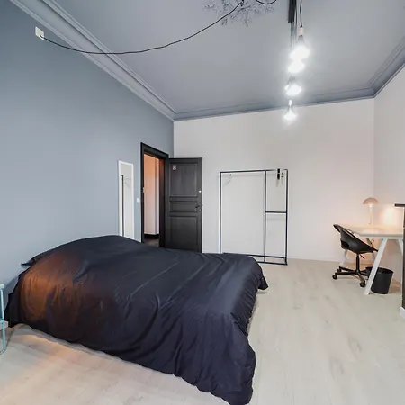 Vaste Maison Bourgeoise * טורנאי